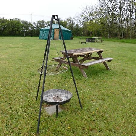 Alder Yurt Wych Elm Glamping Hotel Helston Exterior photo